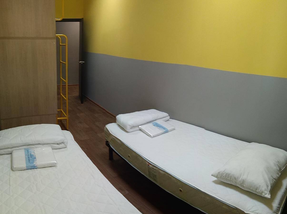 Hello Yellow Hostel Днепр Экстерьер фото